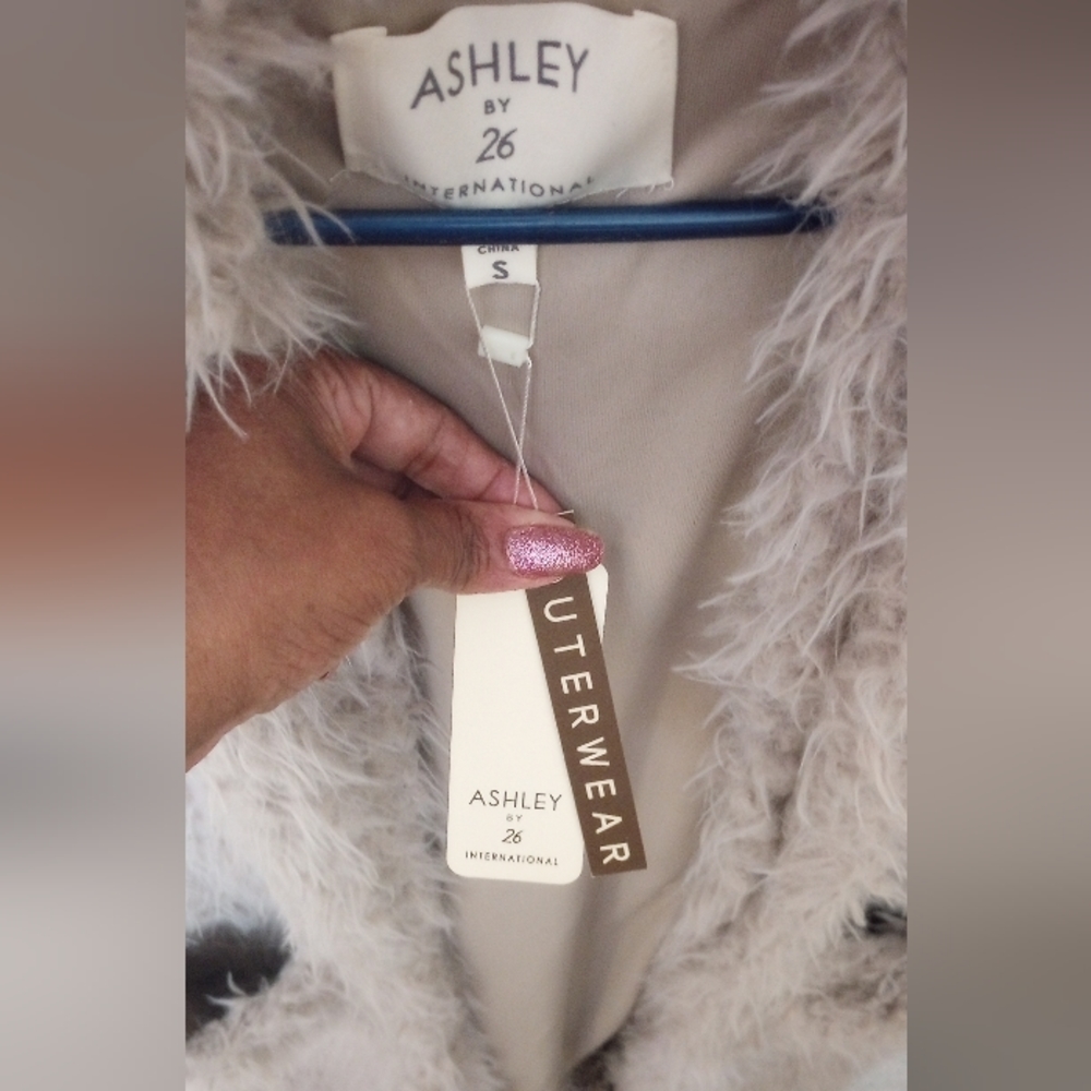 Ashley Shaggy Cardigan Brand New with Tags Size Small - Picture 3 of 5